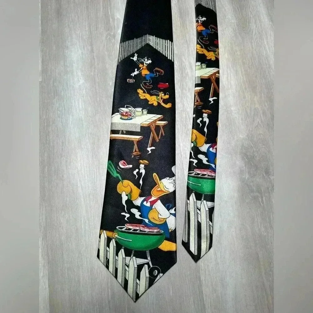 Mickey Unlimited Disney Donald Duck Goofy Grilling BBQ Black Silk Mens Tie